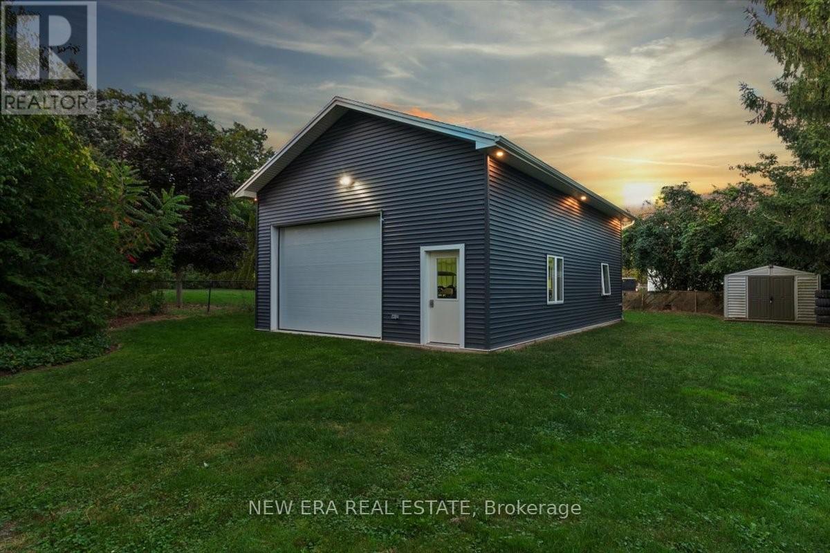 2 Carey Street, Hamilton, Ontario  L0R 2H2 - Photo 42 - X12137003