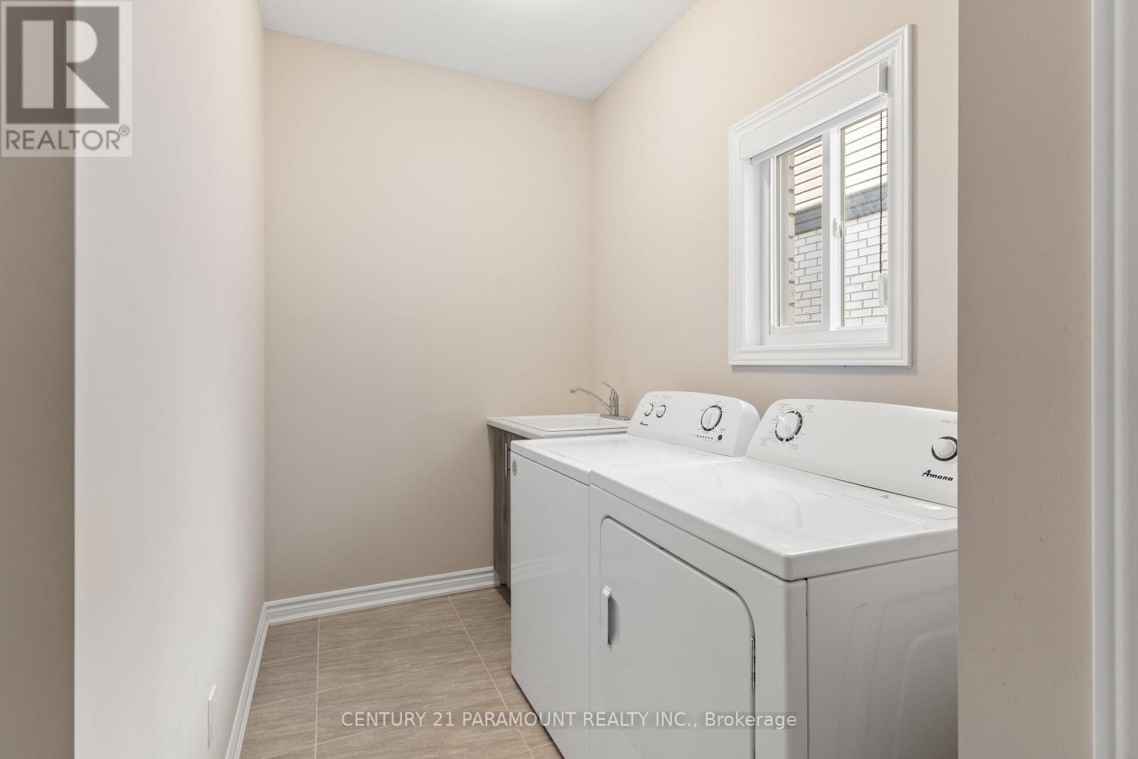 72 Bradley Avenue, Welland, Ontario  L3B 0K1 - Photo 33 - X12137027