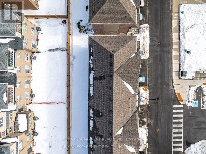 8 - 19 Picardy Drive, Hamilton, Ontario  L8J 0M7 - Photo 34 - X12137047