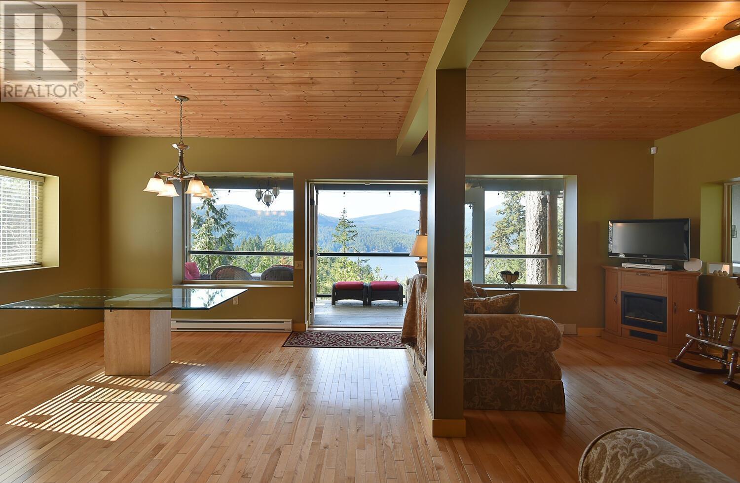 6873 Seaview Road, Sechelt, British Columbia  V7Z 0E1 - Photo 24 - R2994457