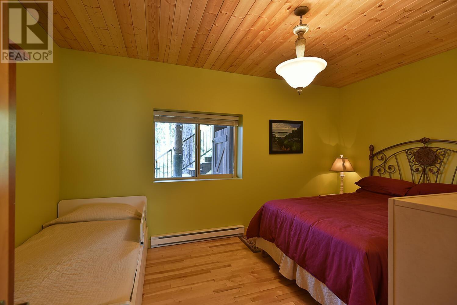 6873 Seaview Road, Sechelt, British Columbia  V7Z 0E1 - Photo 32 - R2994457