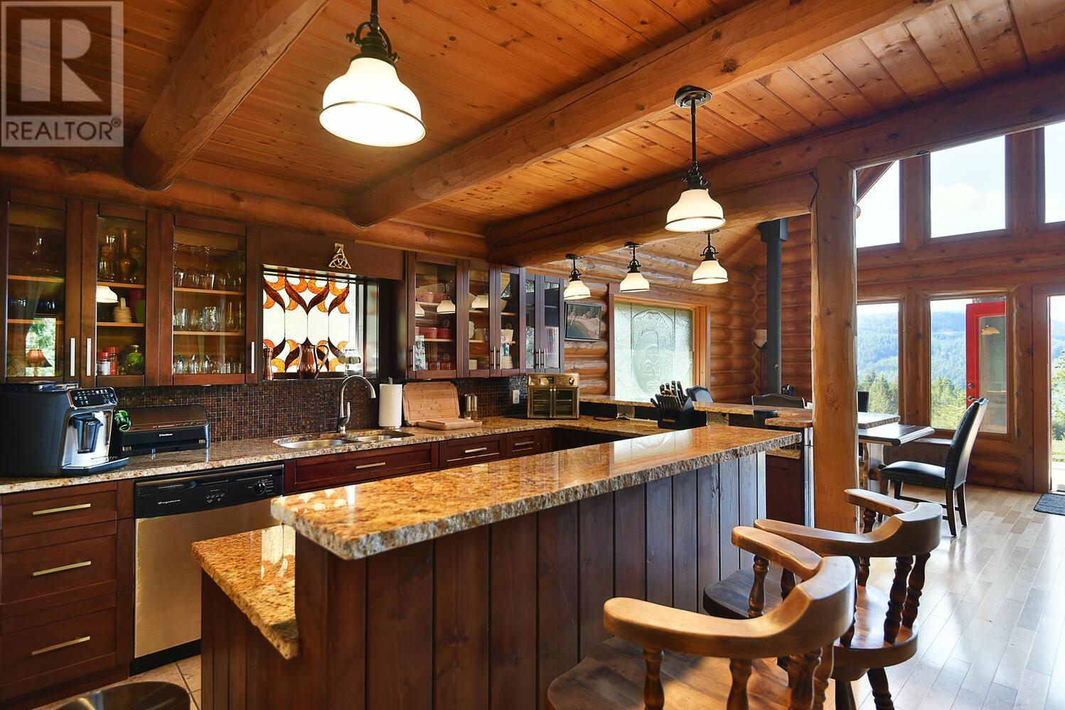 6873 Seaview Road, Sechelt, British Columbia  V7Z 0E1 - Photo 3 - R2994457