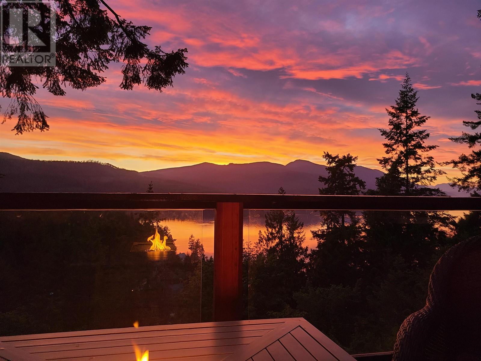 6873 Seaview Road, Sechelt, British Columbia  V7Z 0E1 - Photo 8 - R2994457