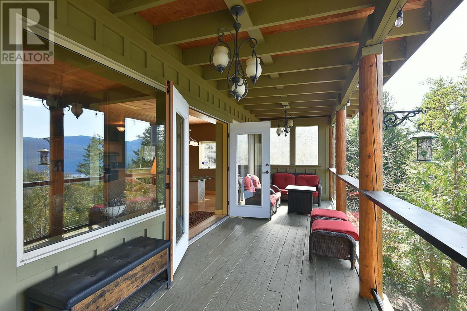 6873 Seaview Road, Sechelt, British Columbia  V7Z 0E1 - Photo 25 - R2994457