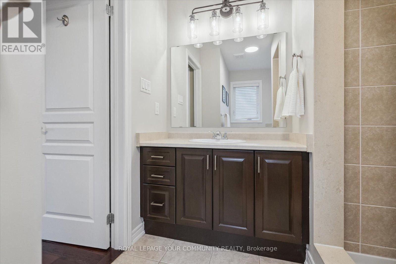 34 Township Avenue, Richmond Hill, Ontario  L4E 0J8 - Photo 23 - N12074209