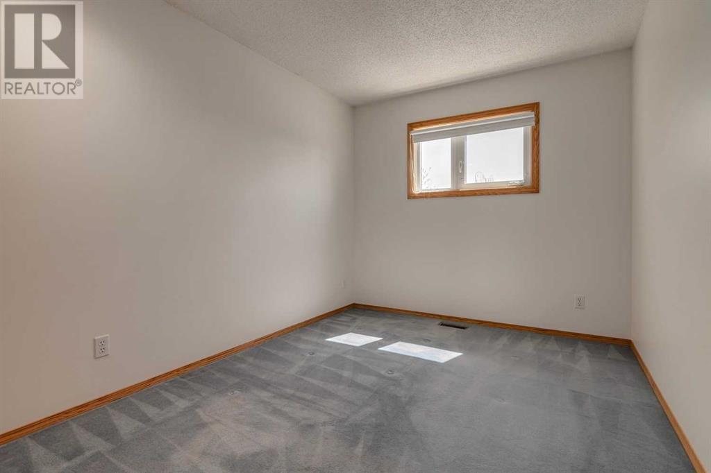 29 Riverside Circle Se, Calgary, Alberta  T2X 3X9 - Photo 31 - A2218846