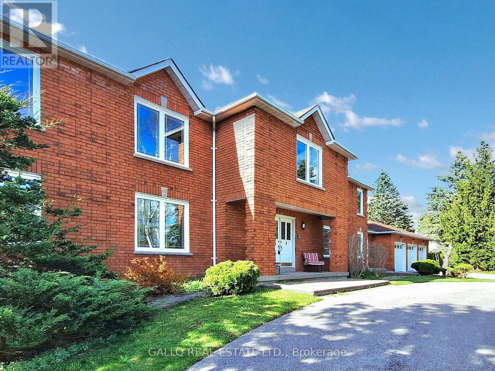 15 Hill Top Trail, Whitchurch-Stouffville, Ontario  L4A 7X4 - Photo 3 - N12131490
