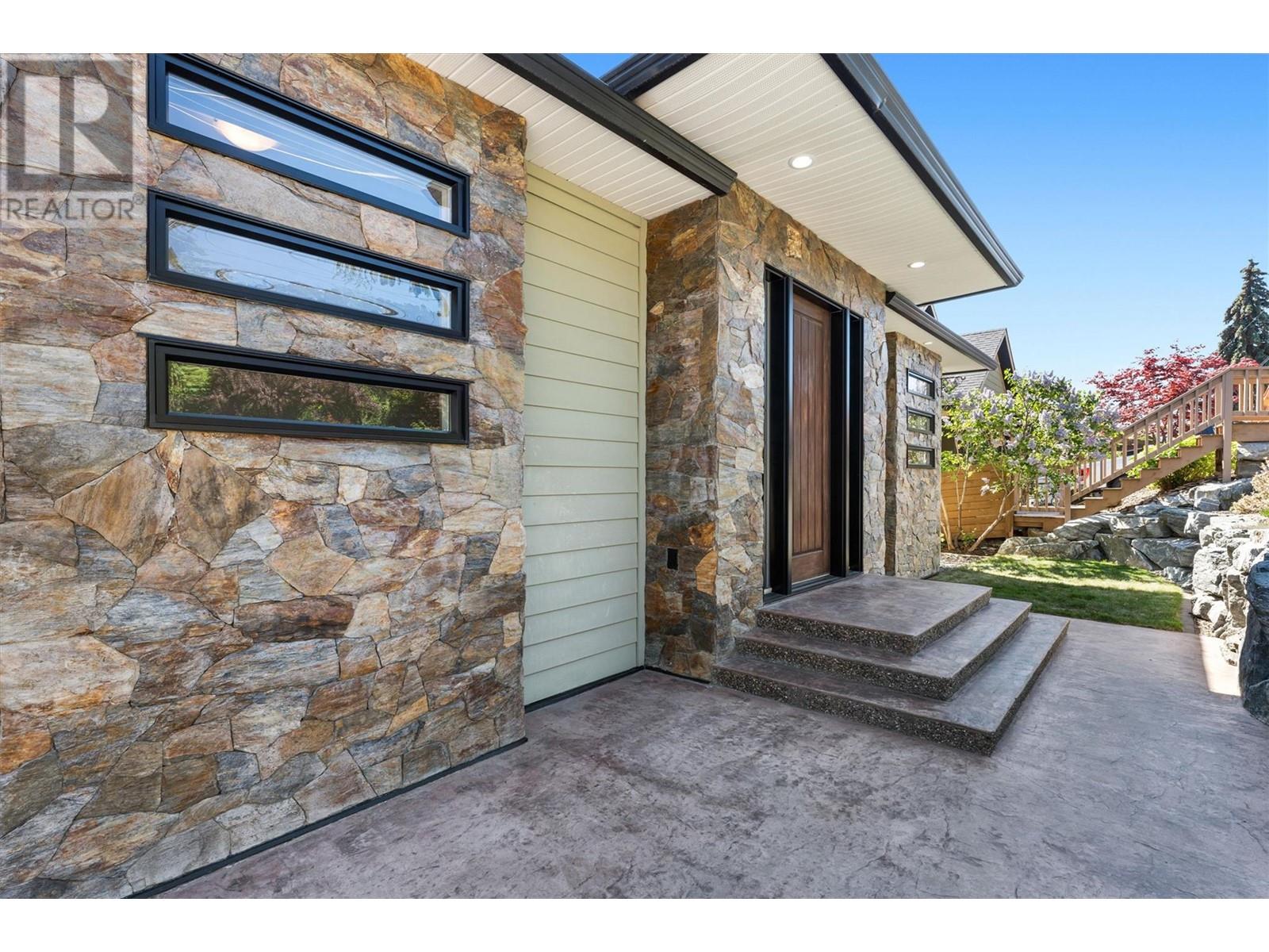 3307 Broadview Road, West Kelowna, British Columbia  V4T 1N1 - Photo 3 - 10345791