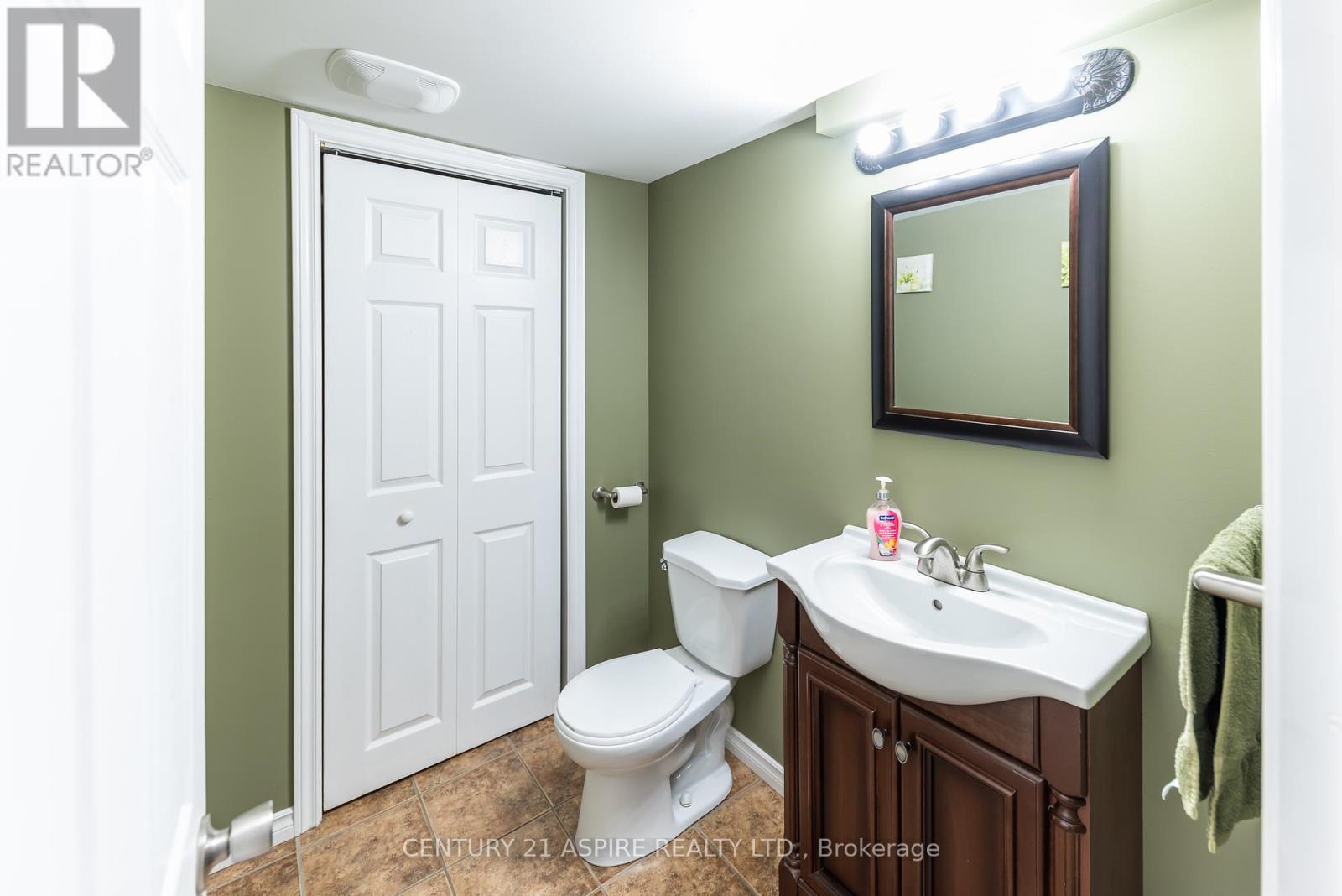 60 Legere Drive, Laurentian Hills, Ontario  K0J 1P0 - Photo 31 - X12050155