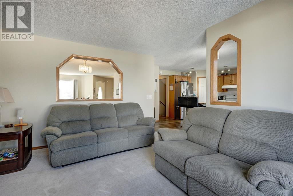 21 Hidden Ranch Circle Nw, Calgary, Alberta  T3A 5N8 - Photo 12 - A2211326