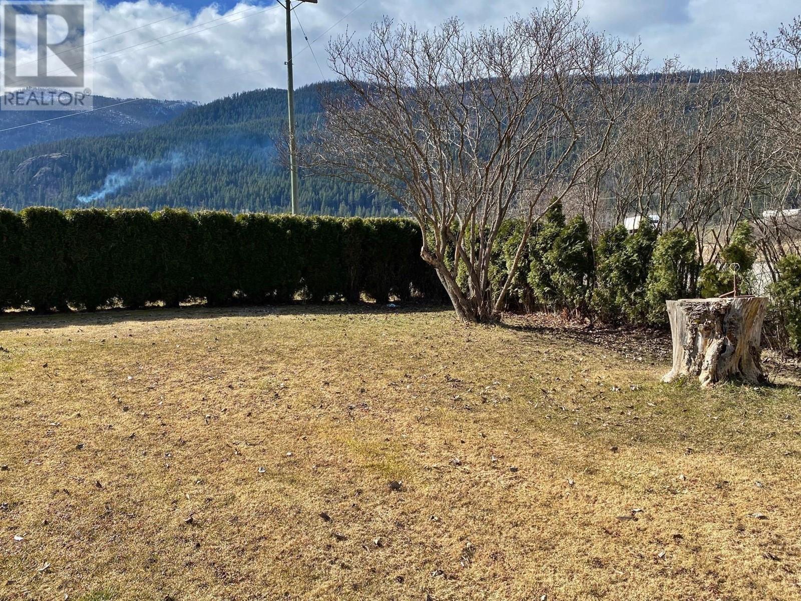 9844-9840 Mcgarrigle Street, Little Fort, British Columbia  V0E 2C0 - Photo 11 - 10339210
