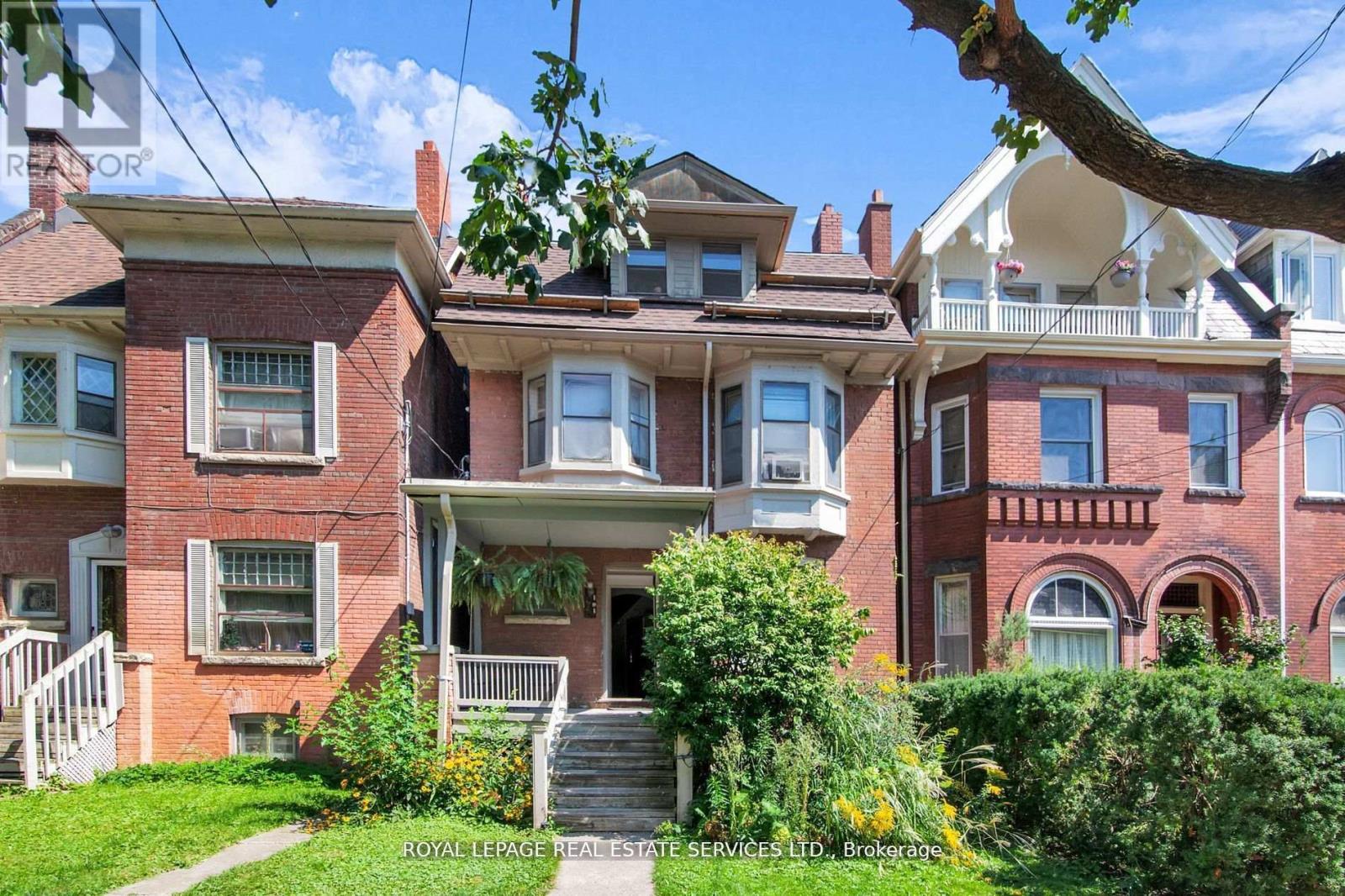 575 HURON STREET, Toronto, Ontario