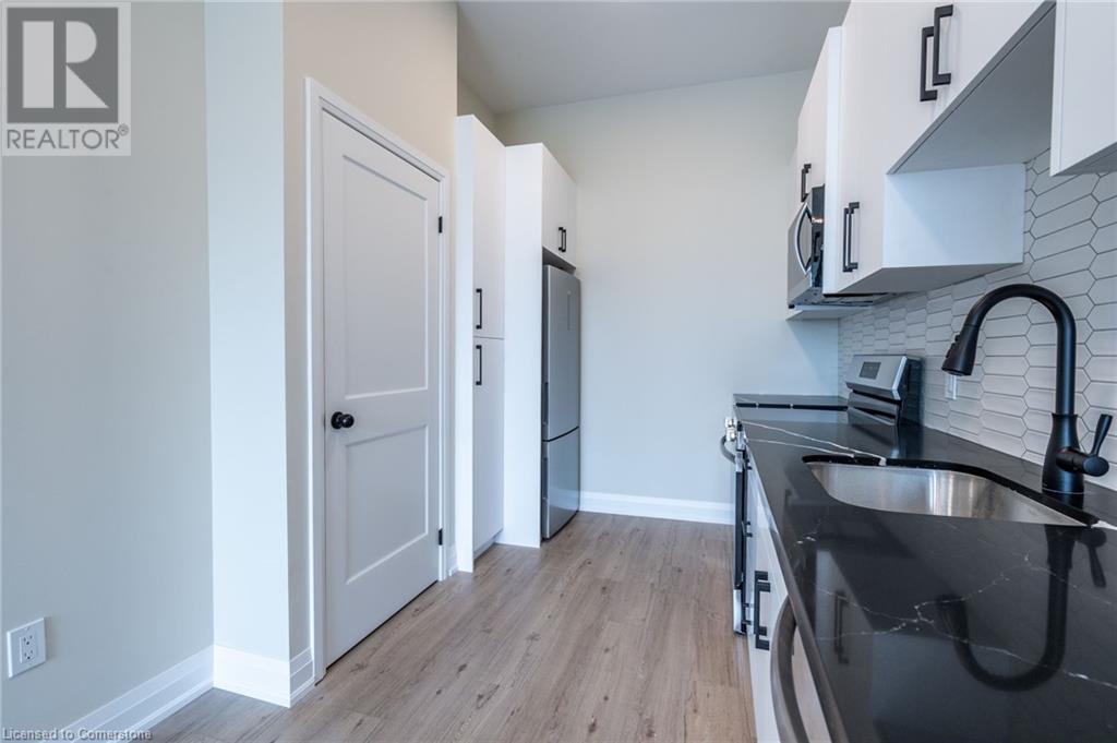 732 Eleventh Avenue Avenue Unit# A, Hamilton, Ontario  L8T 2K8 - Photo 8 - 40726839