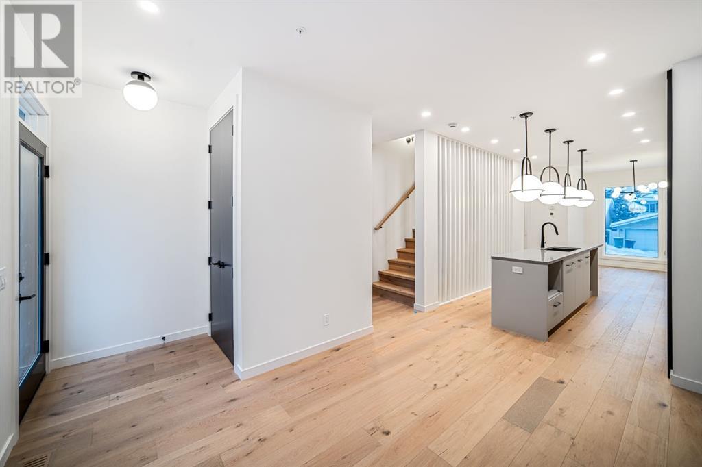 Property at 1406 22 Avenue NW image 4
