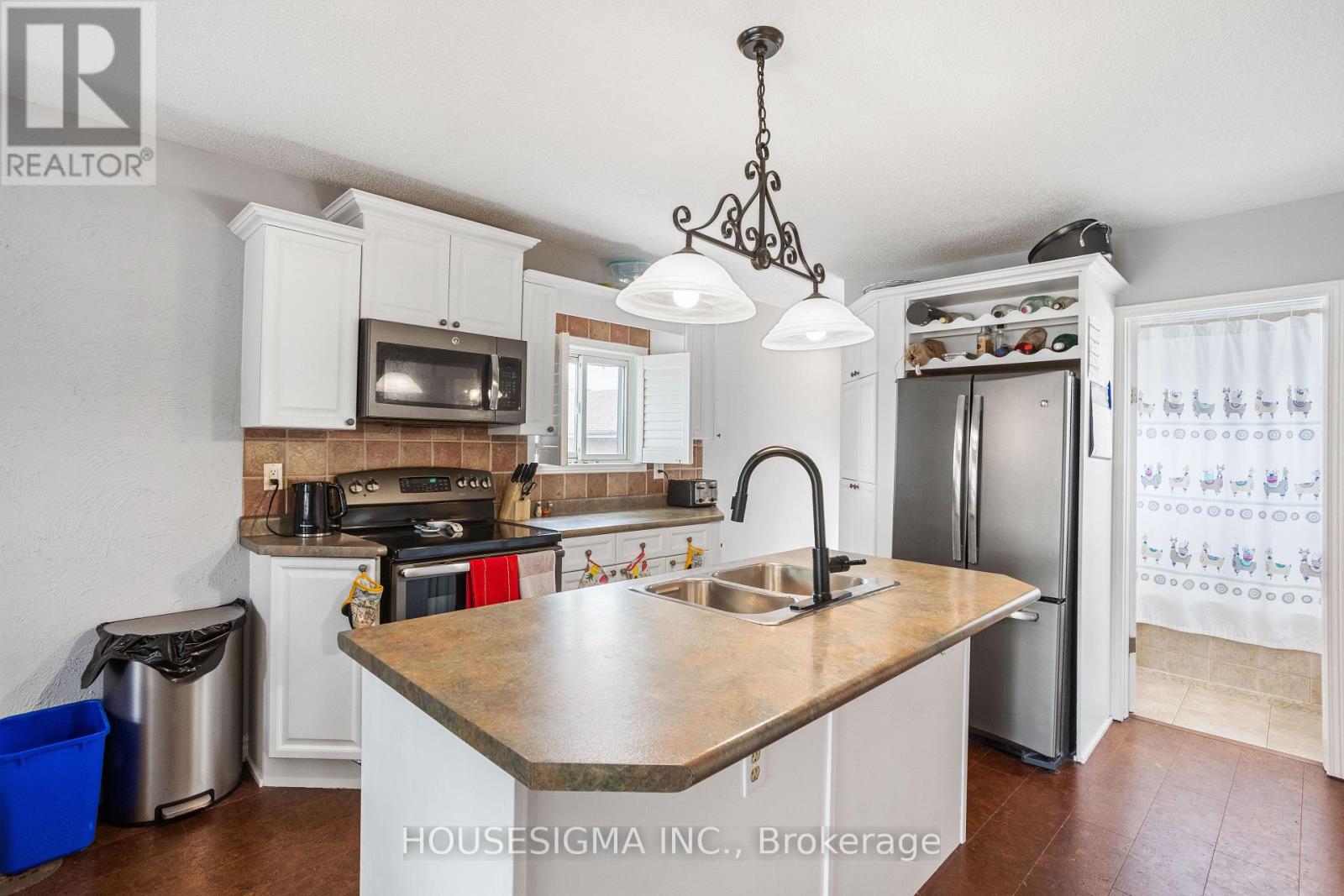 25 Tennyson Street, London East, Ontario  N5Z 2K6 - Photo 8 - X12137267