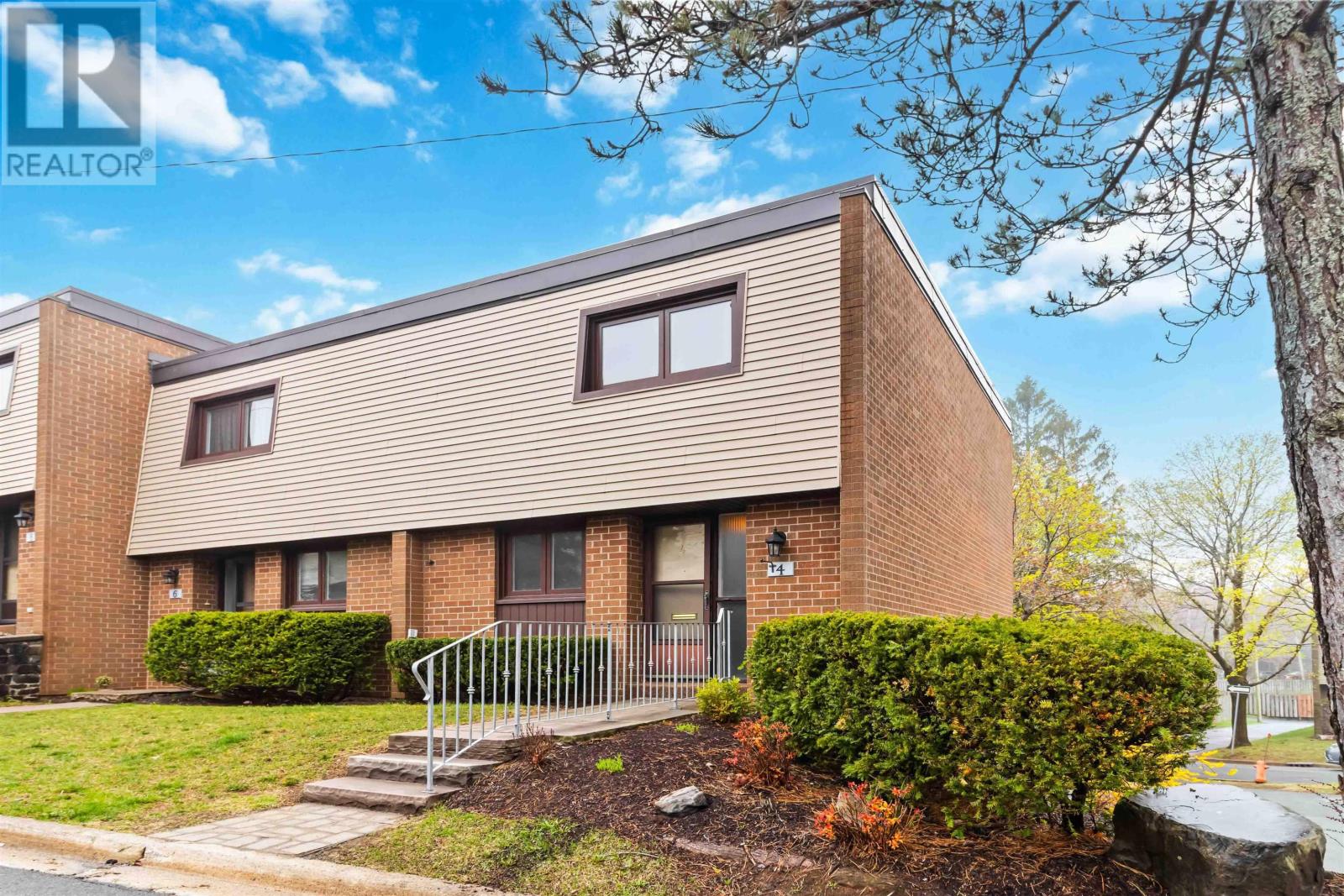 Property at 4 Forestside Crescent image 2