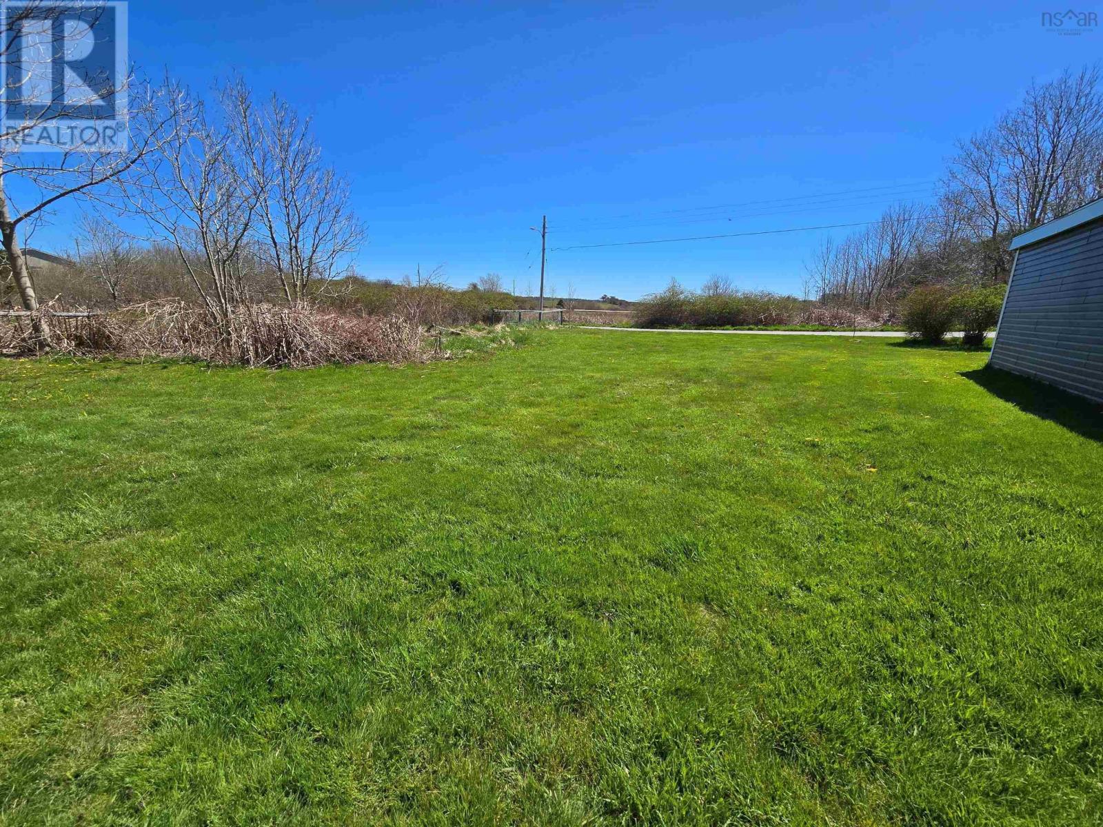 24 Lewis Avenue, Yarmouth, Nova Scotia  B5A 3X6 - Photo 5 - 202510487