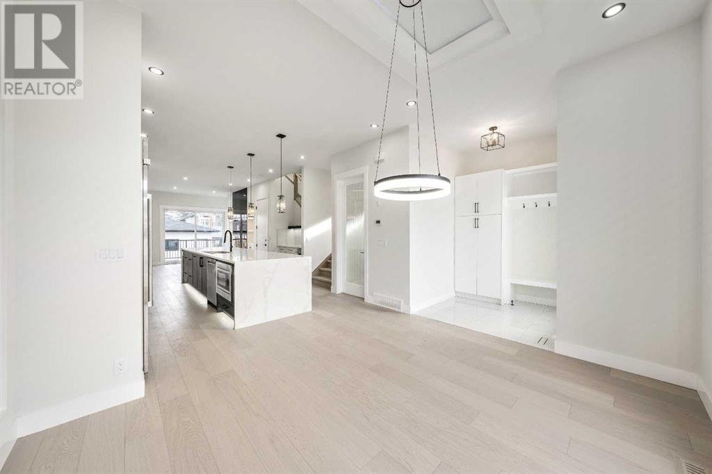 2428 23 Street Nw, Calgary, Alberta  T2M 3Y2 - Photo 4 - A2217204