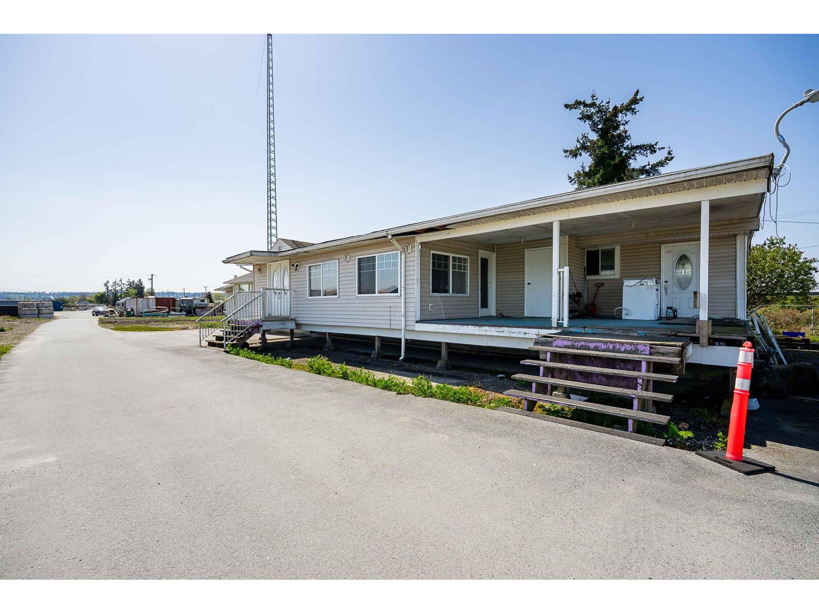 4586 176 Street, Surrey, British Columbia  V3S 0L5 - Photo 4 - C8067443