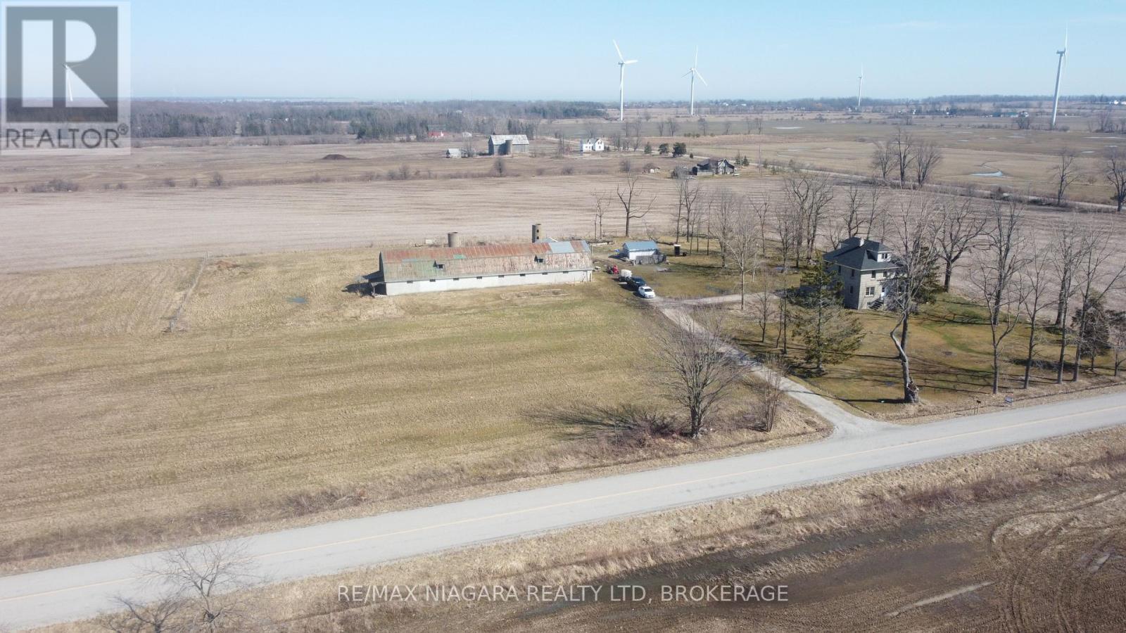 Property at 298 DICKHOUT ROAD image 2