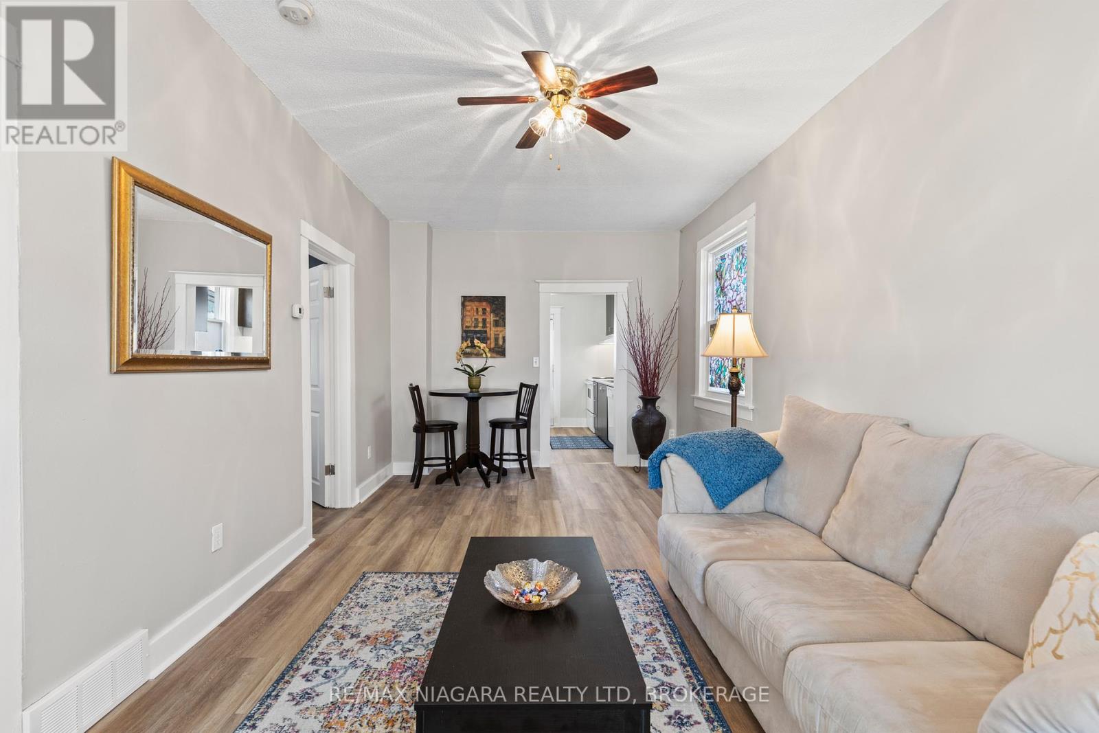 28 Ann Street, Thorold, Ontario  L2V 2J5 - Photo 7 - X12137313