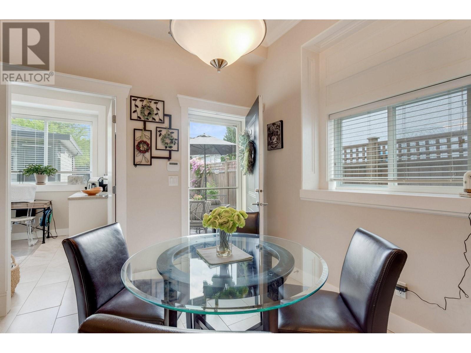 3732 Linwood Street, Burnaby, British Columbia  V5G 1N5 - Photo 10 - R3000307