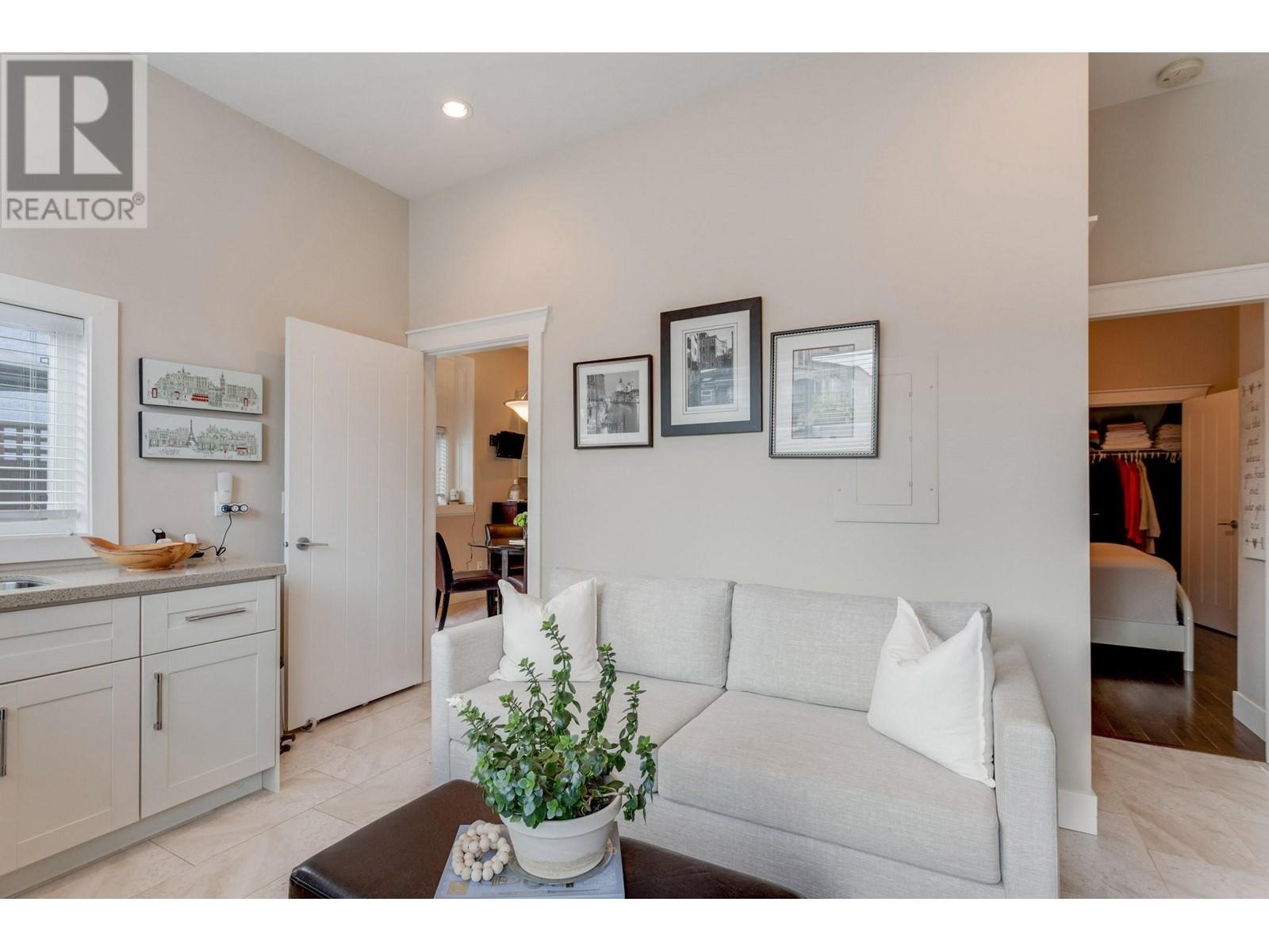 3732 Linwood Street, Burnaby, British Columbia  V5G 1N5 - Photo 14 - R3000307