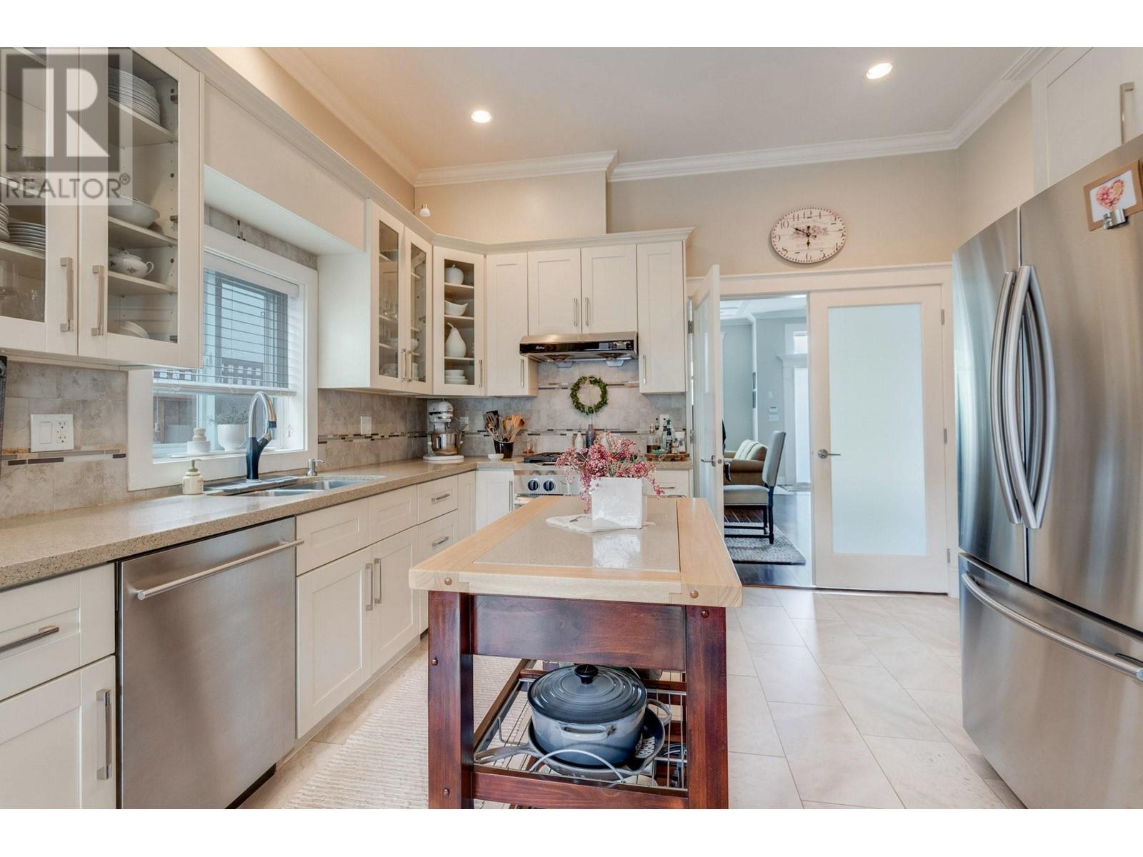 3732 Linwood Street, Burnaby, British Columbia  V5G 1N5 - Photo 11 - R3000307