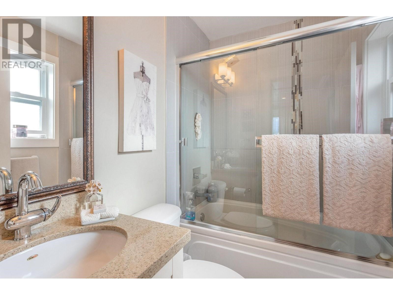 3732 Linwood Street, Burnaby, British Columbia  V5G 1N5 - Photo 21 - R3000307