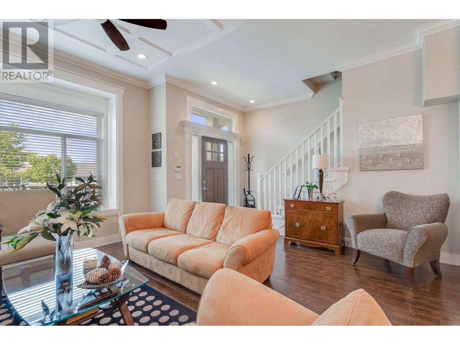 3732 Linwood Street, Burnaby, British Columbia  V5G 1N5 - Photo 4 - R3000307