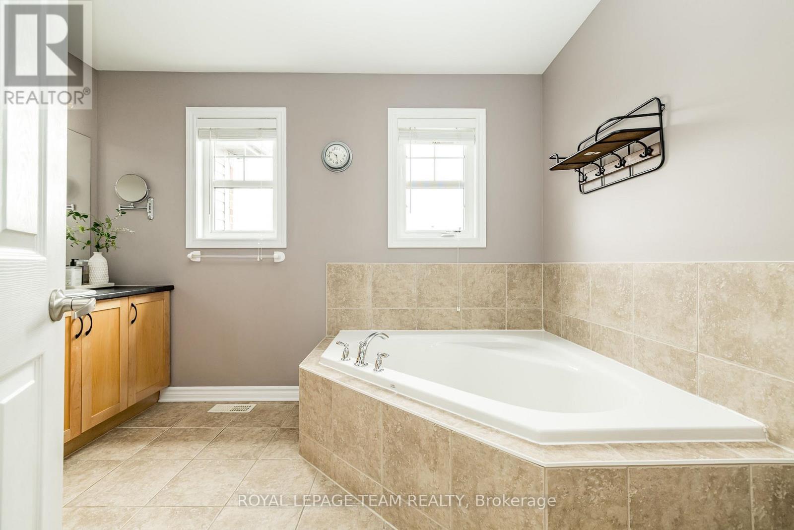 2315 River Mist Road, Ottawa, Ontario  K2J 0T4 - Photo 28 - X12137175