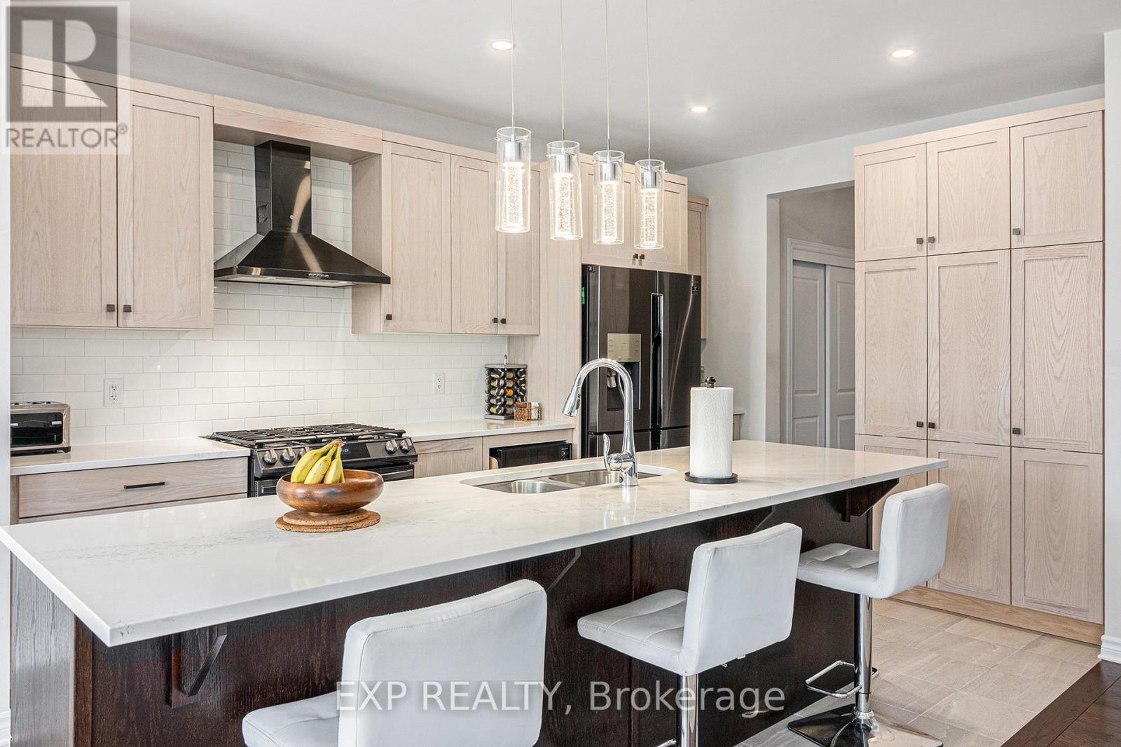 107 Rallidale Street, Ottawa, Ontario  K1X 0G7 - Photo 11 - X12137176