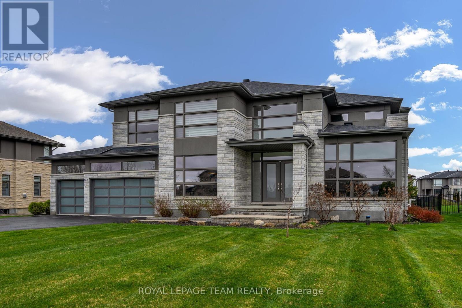 Property at 132 DUNBLANE WAY image 2