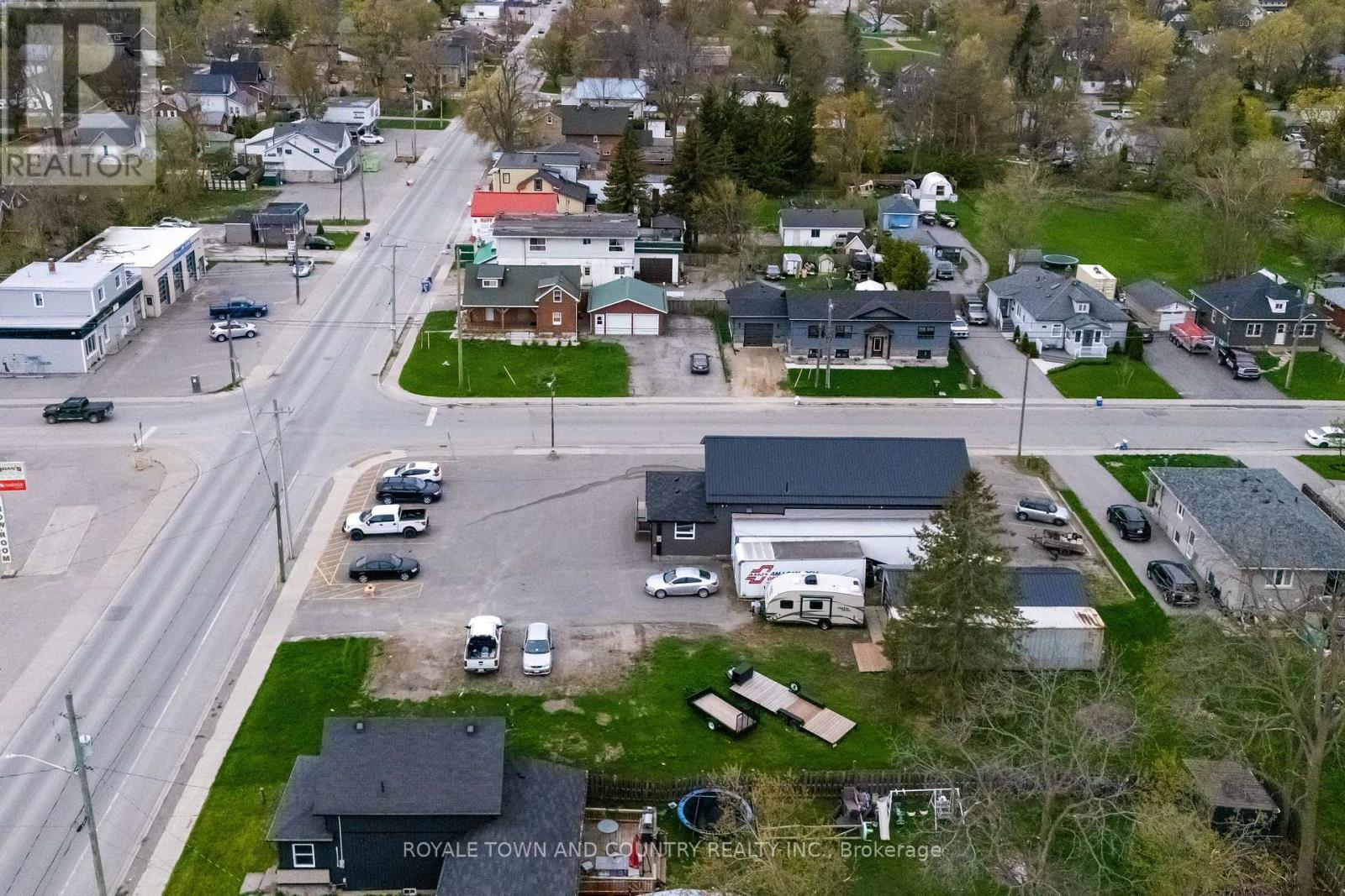 118 Queen Street, Kawartha Lakes, Ontario  K9V 4R3 - Photo 7 - X12001930