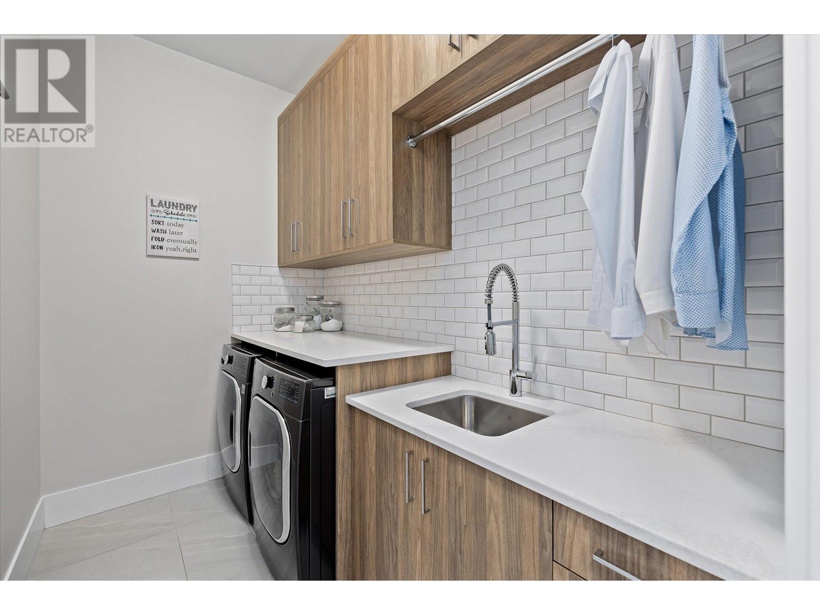5697 Jasper Way, Kelowna, British Columbia  V1W 5L7 - Photo 33 - 10346524