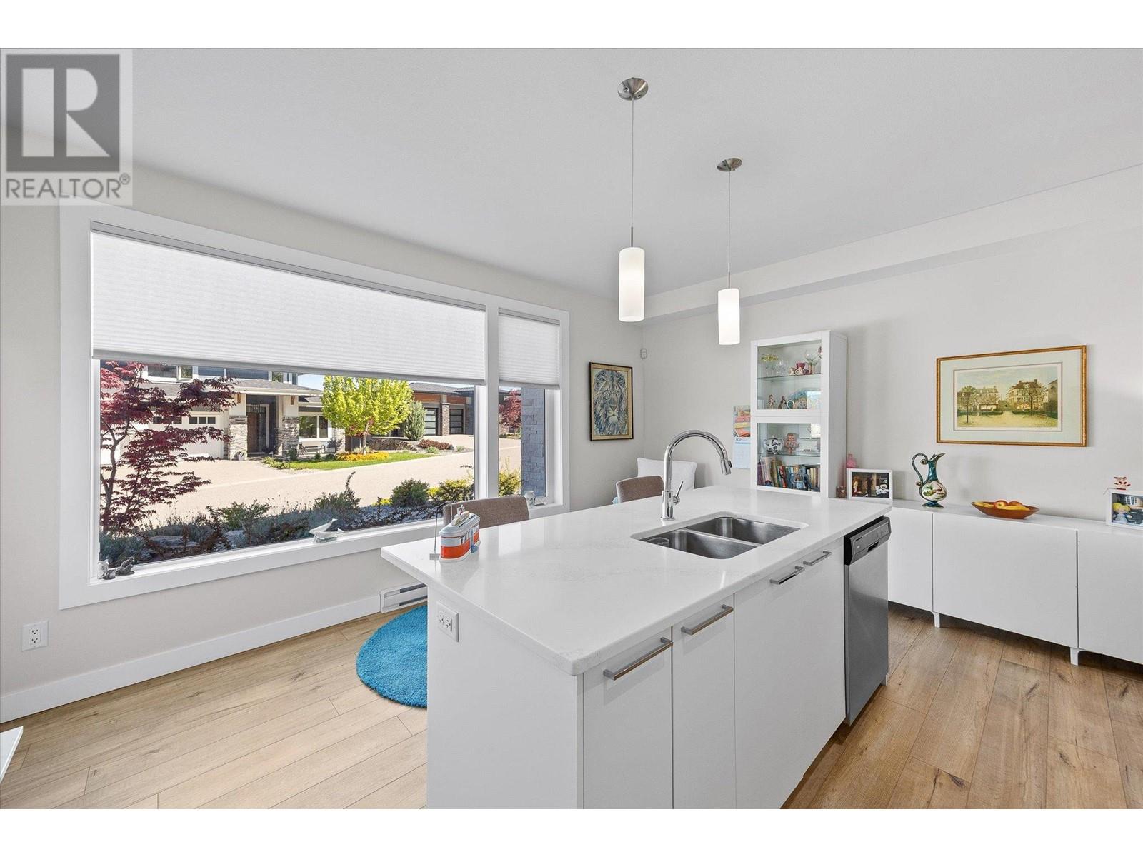 5697 Jasper Way, Kelowna, British Columbia  V1W 5L7 - Photo 48 - 10346524