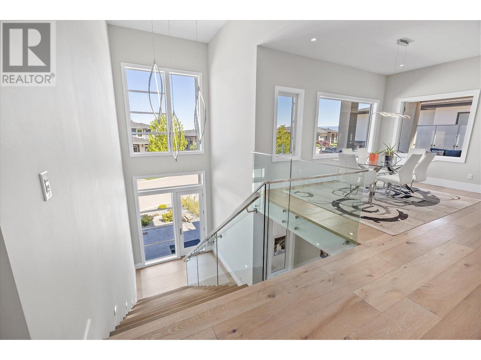 5697 Jasper Way, Kelowna, British Columbia  V1W 5L7 - Photo 5 - 10346524