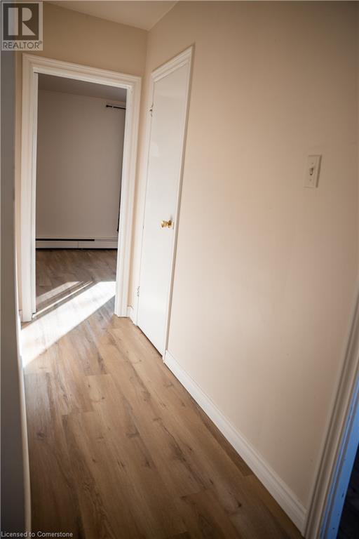Property at 250 HIGHLAND Road W image 4