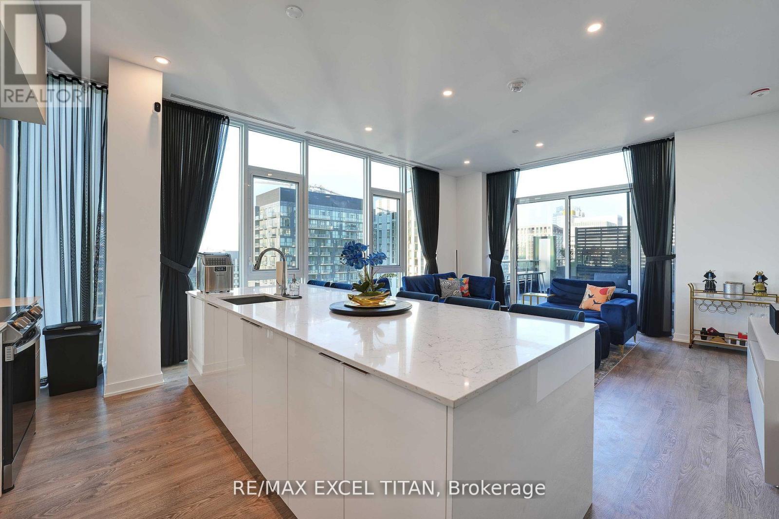 4201 - 357 King Street W, Toronto (Waterfront Communities), Ontario  M5V 0S7 - Photo 10 - C12137232