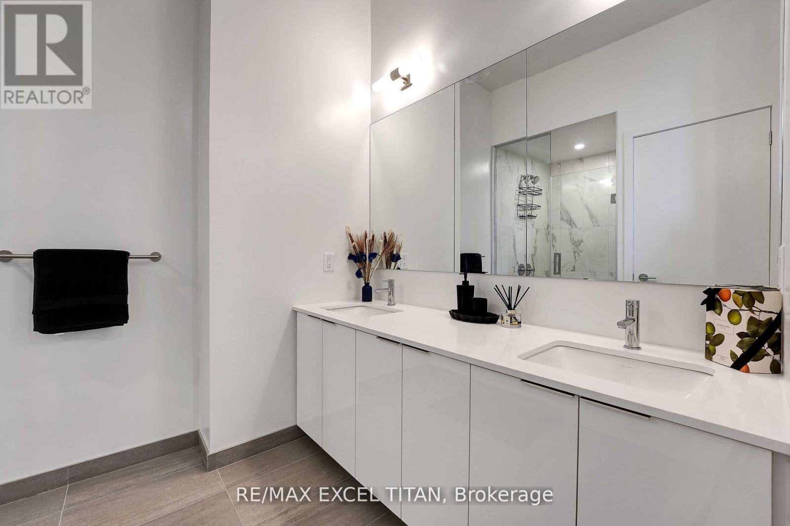 4201 - 357 King Street W, Toronto (Waterfront Communities), Ontario  M5V 0S7 - Photo 19 - C12137232