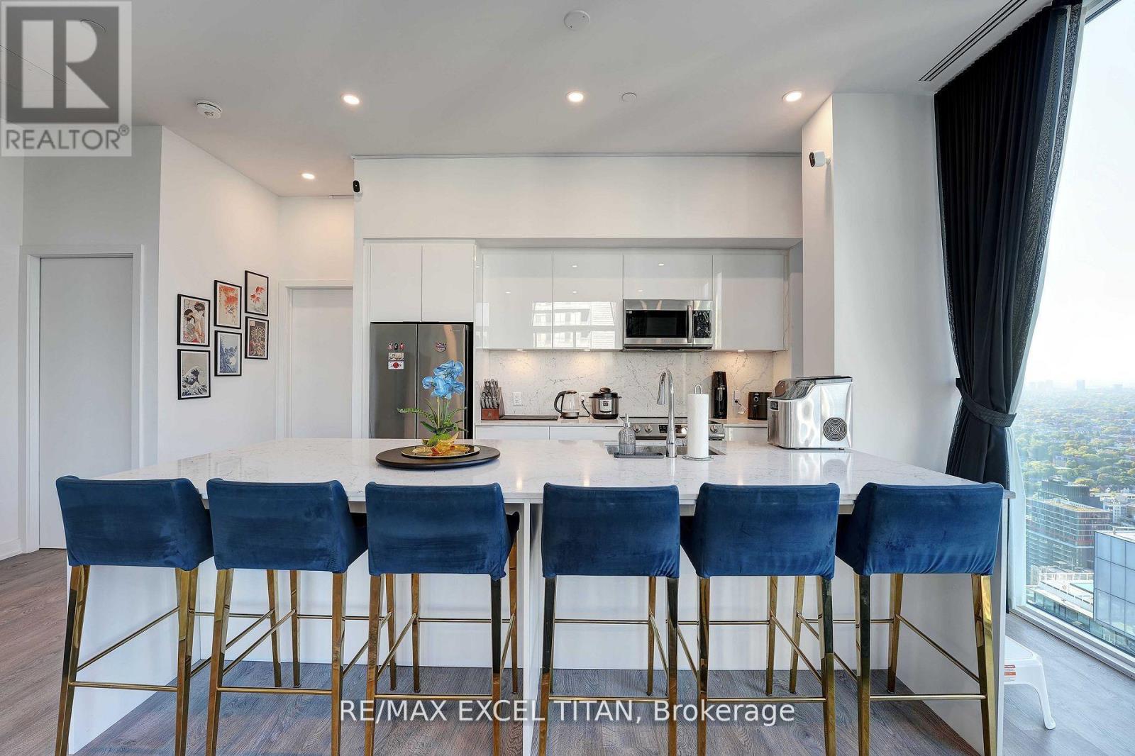 4201 - 357 King Street W, Toronto (Waterfront Communities), Ontario  M5V 0S7 - Photo 8 - C12137232