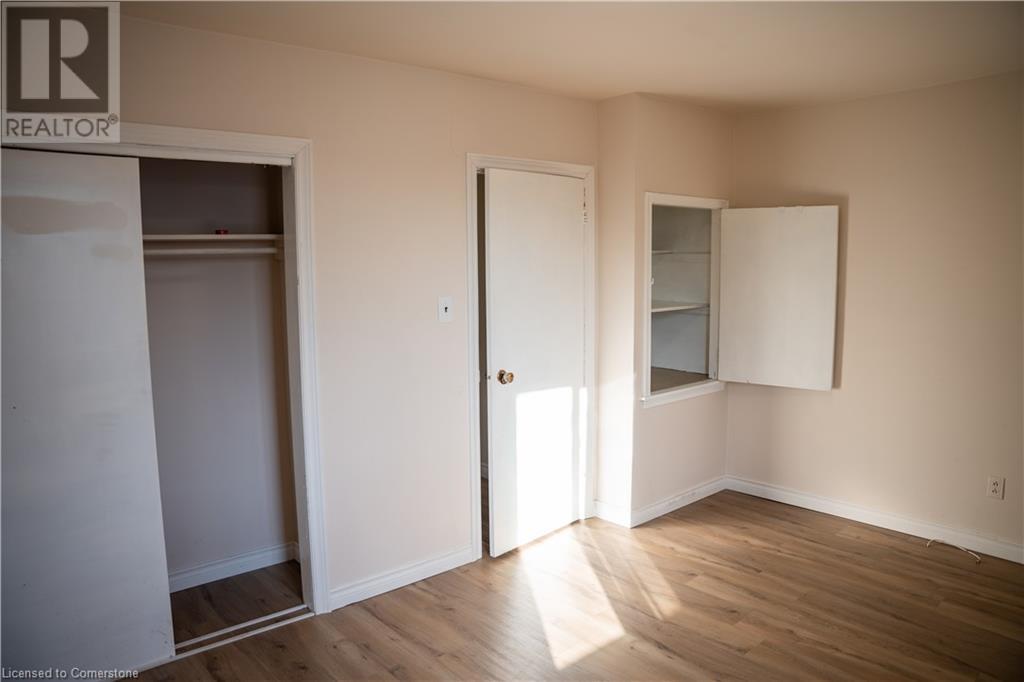 Property at 250 HIGHLAND Road W image 3