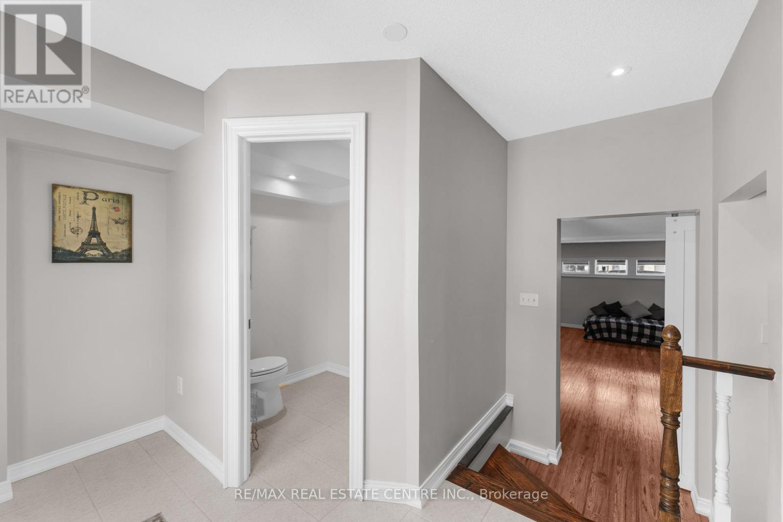 17 Devineridge Avenue, Ajax (Central East), Ontario  L1Z 0T1 - Photo 5 - E12137156