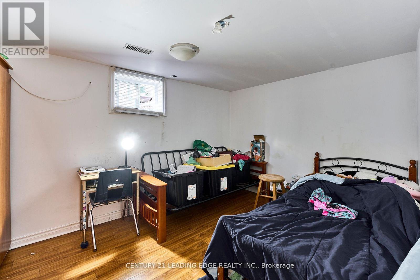 14 Flora Drive, Toronto, Ontario  M1P 1A3 - Photo 34 - E12137163