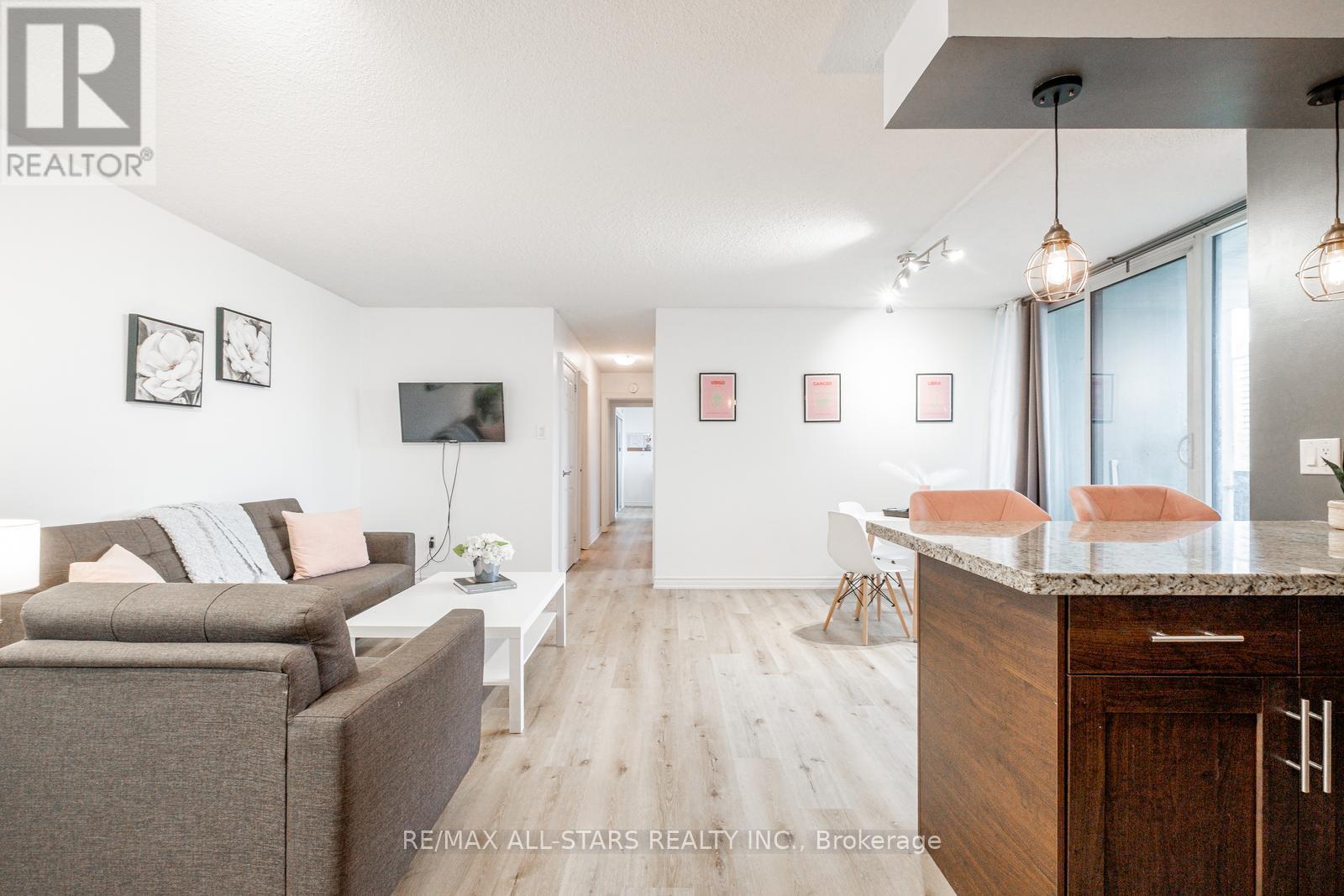 610 - 10 Muirhead Road, Toronto, Ontario  M2J 4P9 - Photo 2 - C12137203