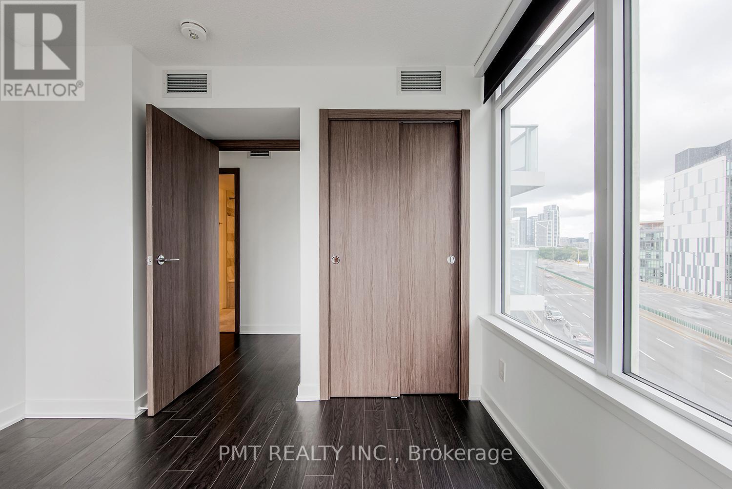 906 - 19 Bathurst Street, Toronto, Ontario  M5V 0N2 - Photo 11 - C12137293