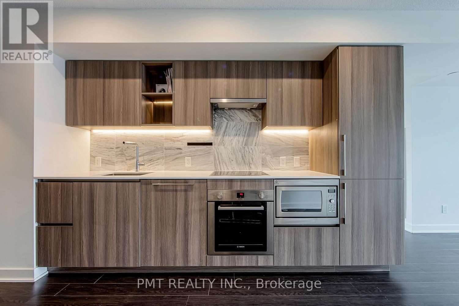 906 - 19 Bathurst Street, Toronto, Ontario  M5V 0N2 - Photo 4 - C12137293