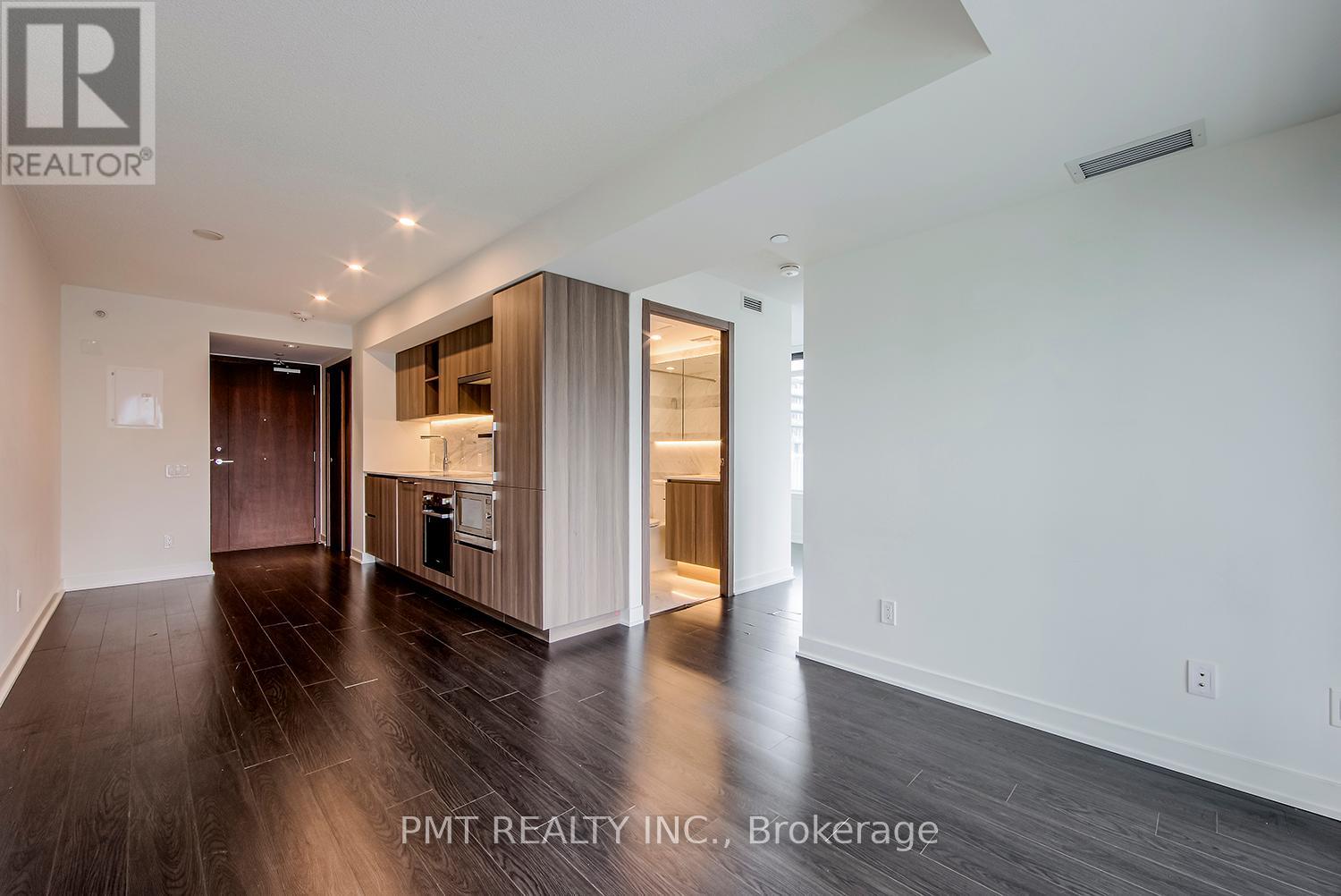 906 - 19 Bathurst Street, Toronto, Ontario  M5V 0N2 - Photo 6 - C12137293