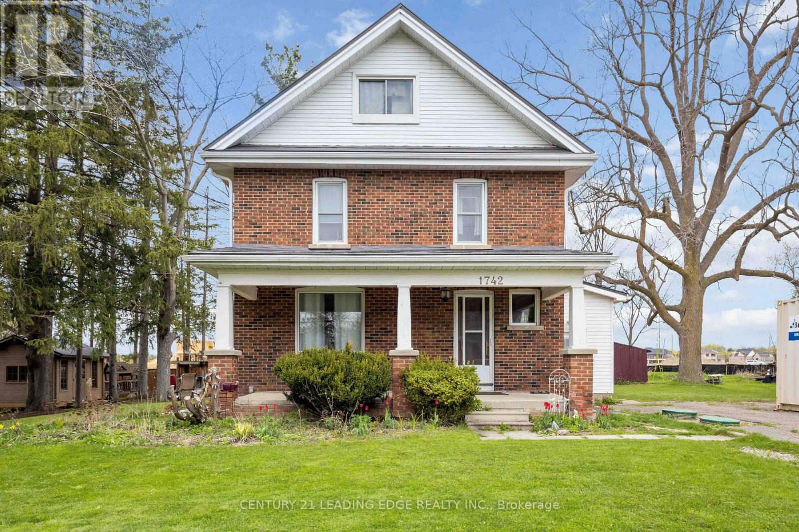 1742 Lane Street, Pickering, Ontario  L1Y 1B6 - Photo 2 - E12137268