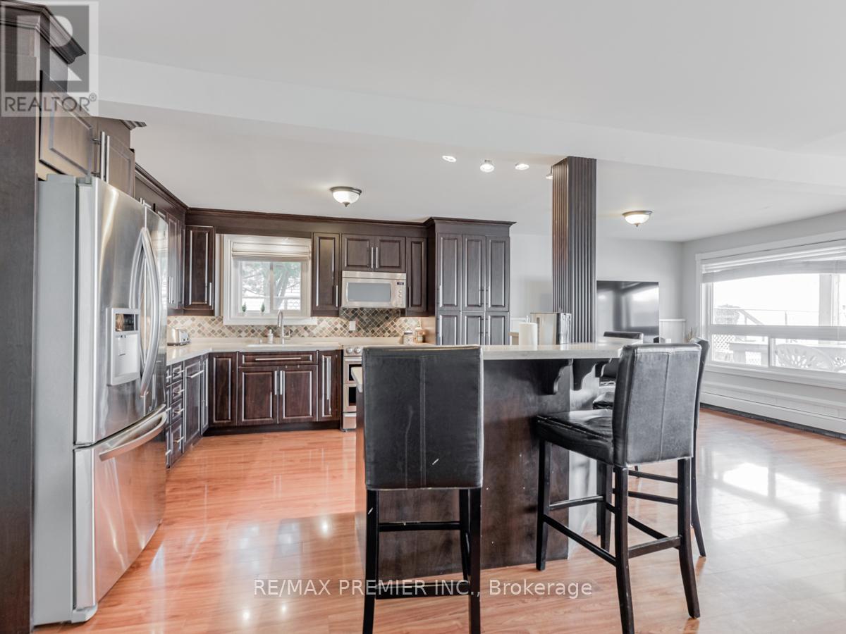 359 Limerick Street, Innisfil, Ontario  L0L 1K0 - Photo 7 - N12137100
